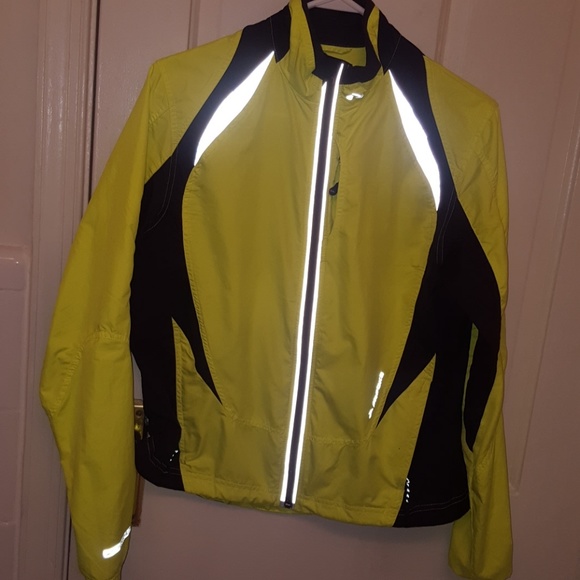 Reflective running jacket - Picture 3 of 4